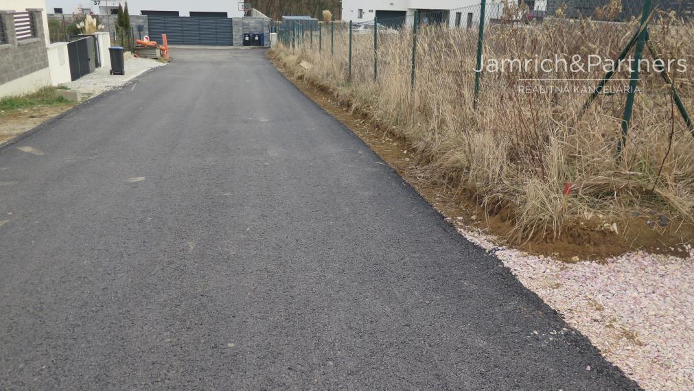 STAVEBNÝ POZEMOK v tichej lokalite mesta Nitra - Kynek