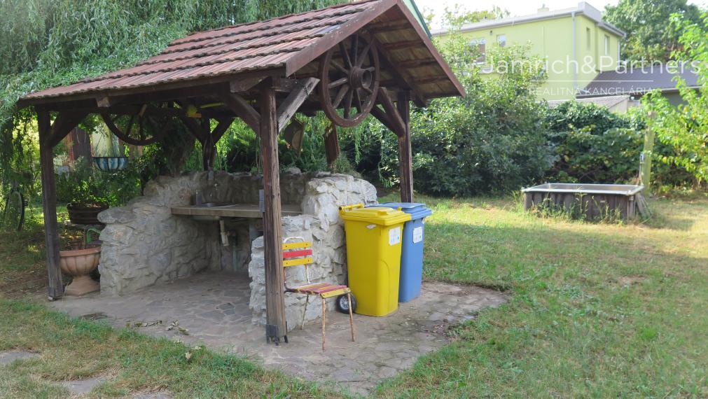 zrekonštruovaný praktický 4–IZBOVÝ RODINNÝ DOM v Lužiankach