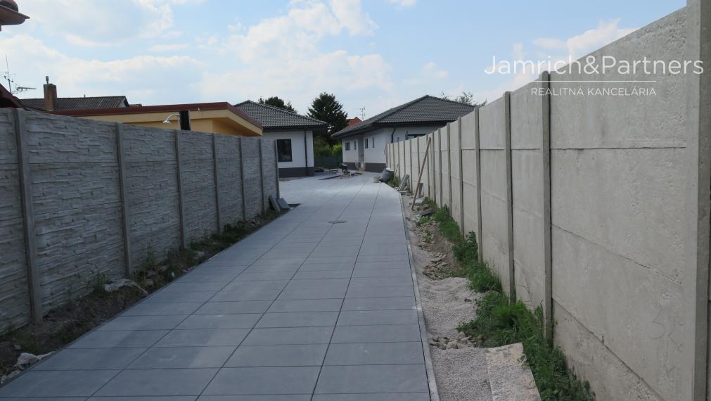 Predaj novostavby 5-i DOMU v Orechovej Potôni pri BA