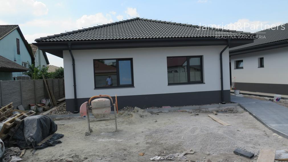 Predaj novostavby 5-i DOMU v Orechovej Potôni pri BA