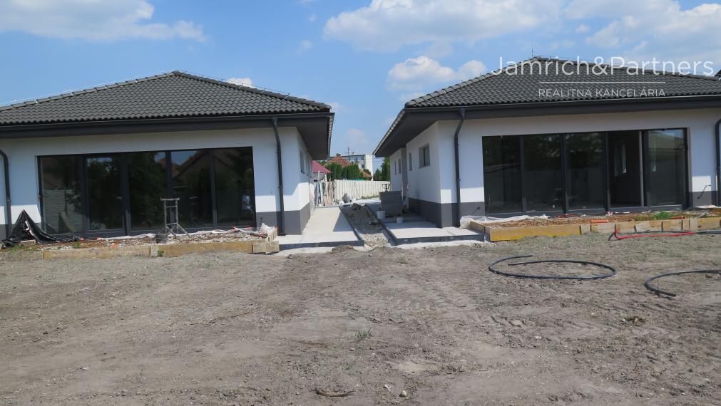 Predaj novostavby 5-i DOMU v Orechovej Potôni pri BA