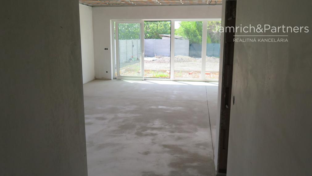 Predaj novostavby 5-i DOMU v Orechovej Potôni pri BA