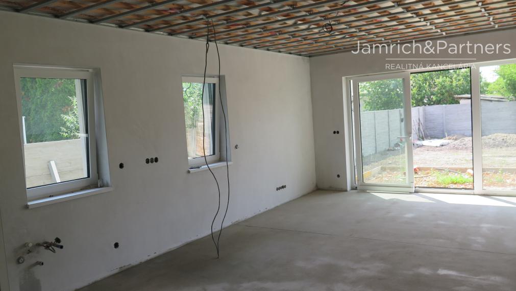 Predaj novostavby 5-i DOMU v Orechovej Potôni pri BA