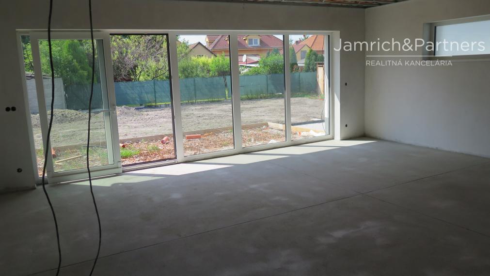 Predaj novostavby 5-i DOMU v Orechovej Potôni pri BA