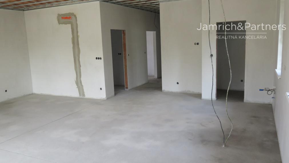 Predaj novostavby 5-i DOMU v Orechovej Potôni pri BA