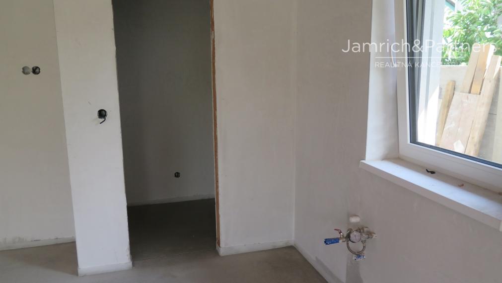 Predaj novostavby 5-i DOMU v Orechovej Potôni pri BA