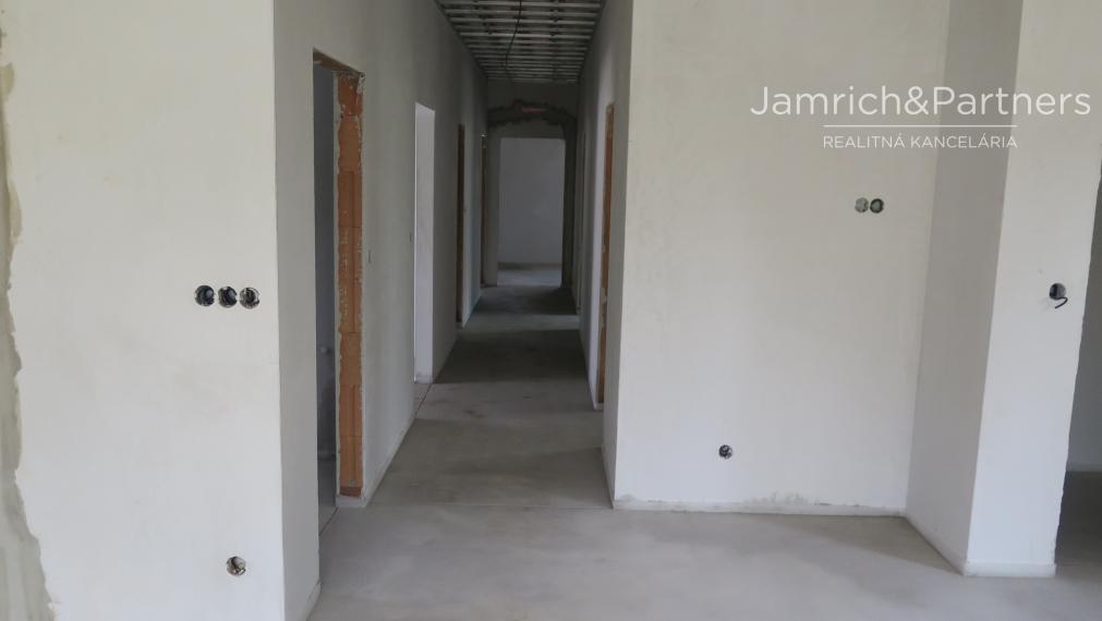 Predaj novostavby 5-i DOMU v Orechovej Potôni pri BA