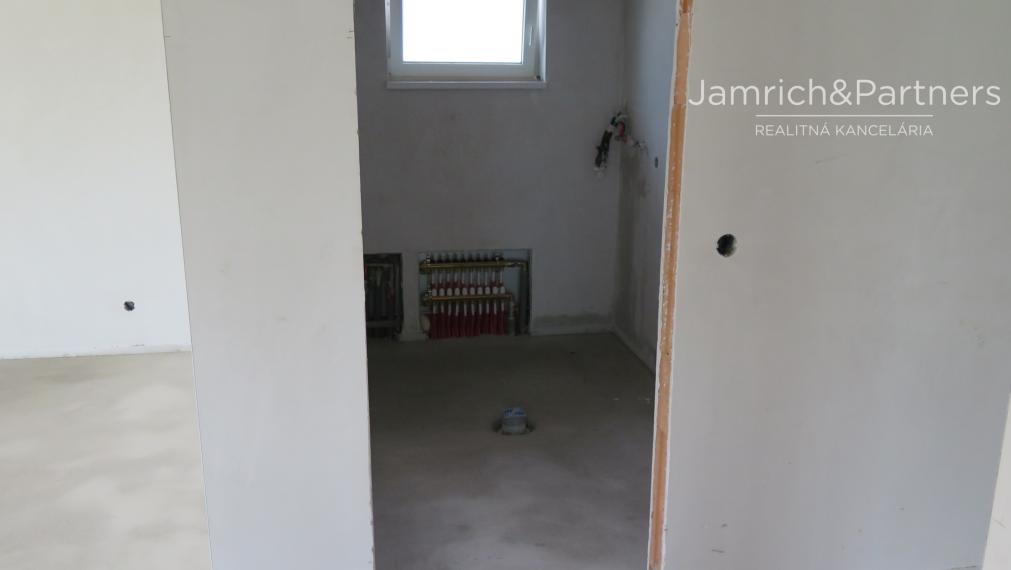 Predaj novostavby 5-i DOMU v Orechovej Potôni pri BA