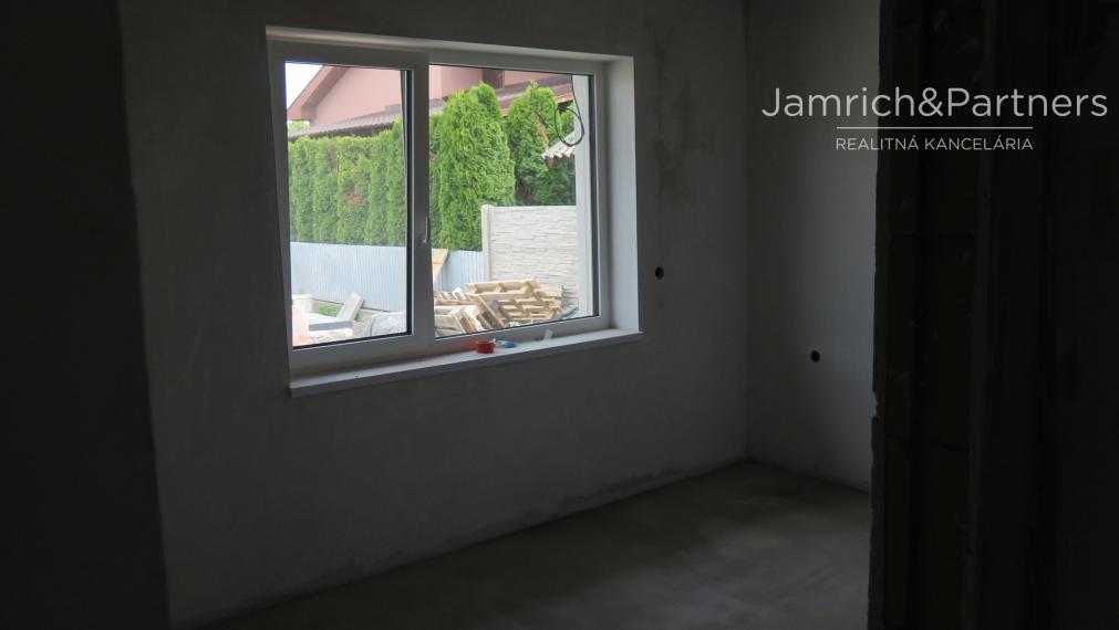 Predaj novostavby 5-i DOMU v Orechovej Potôni pri BA