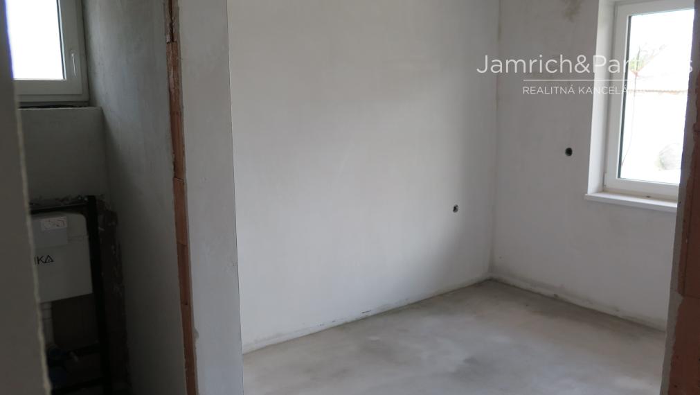 Predaj novostavby 5-i DOMU v Orechovej Potôni pri BA