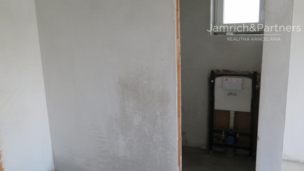 Predaj novostavby 5-i DOMU v Orechovej Potôni pri BA