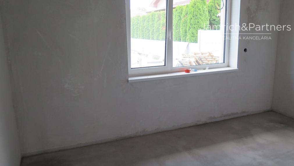 Predaj novostavby 5-i DOMU v Orechovej Potôni pri BA