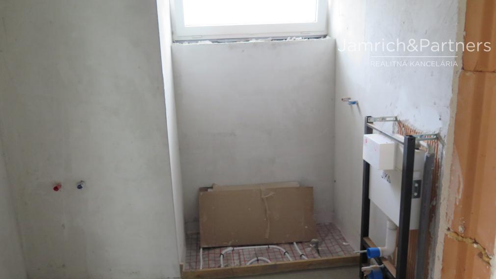 Predaj novostavby 5-i DOMU v Orechovej Potôni pri BA