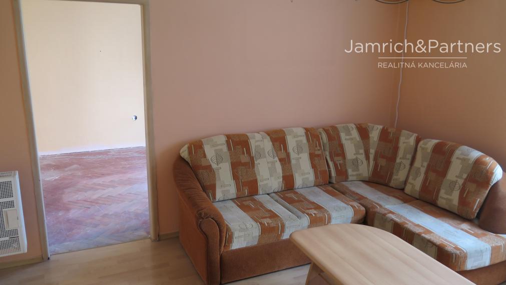 Predaj 2-izbového bytu v centre PEZINKA - blízko Bratislavy