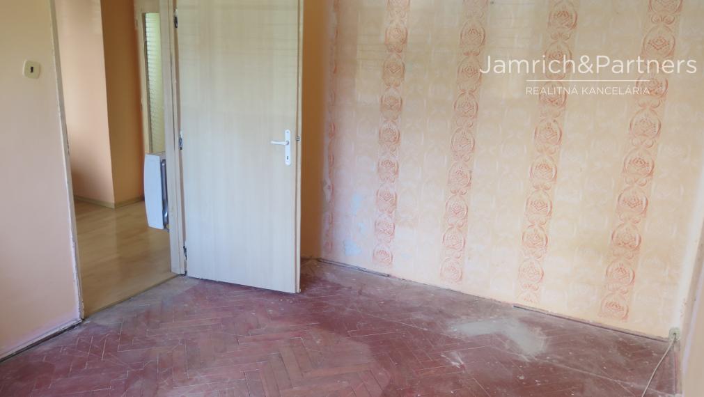 Predaj 2-izbového bytu v centre PEZINKA - blízko Bratislavy