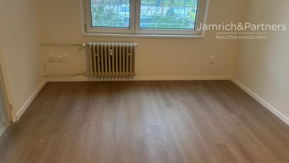 Prenájom 2-izb. bytu v BRATISLAVE II-časť RUŽINOV (výhodne)