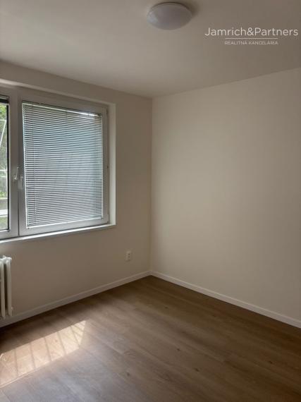 Prenájom 2-izb. bytu v BRATISLAVE II-časť RUŽINOV (výhodne)