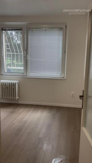 Prenájom 2-izb. bytu v BRATISLAVE II-časť RUŽINOV (výhodne)