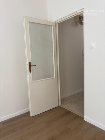 Prenájom 2-izb. bytu v BRATISLAVE II-časť RUŽINOV (výhodne)