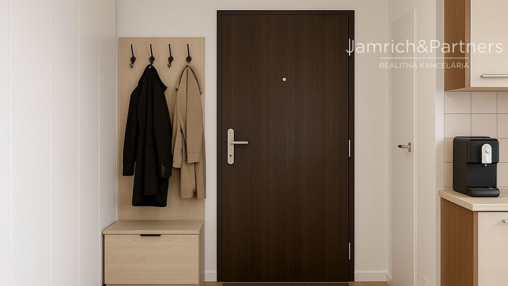 Predaj - veľký 4-i. BYT - Hlavná ul., Nová Ves nad Žitavou.