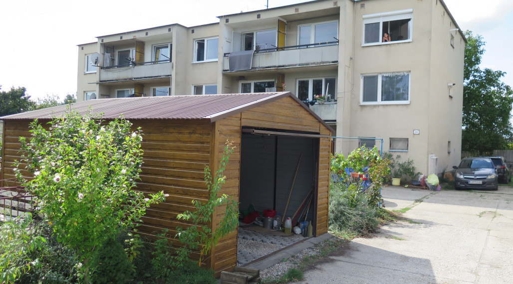 Predaj - veľký 4-i. BYT - Hlavná ul., Nová Ves nad Žitavou.